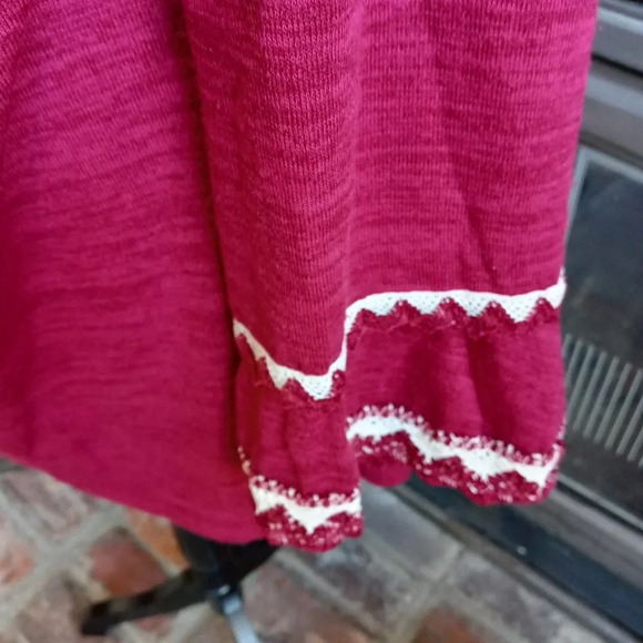 Romantic Burgundy Tunic Top - Picture 4 of 7